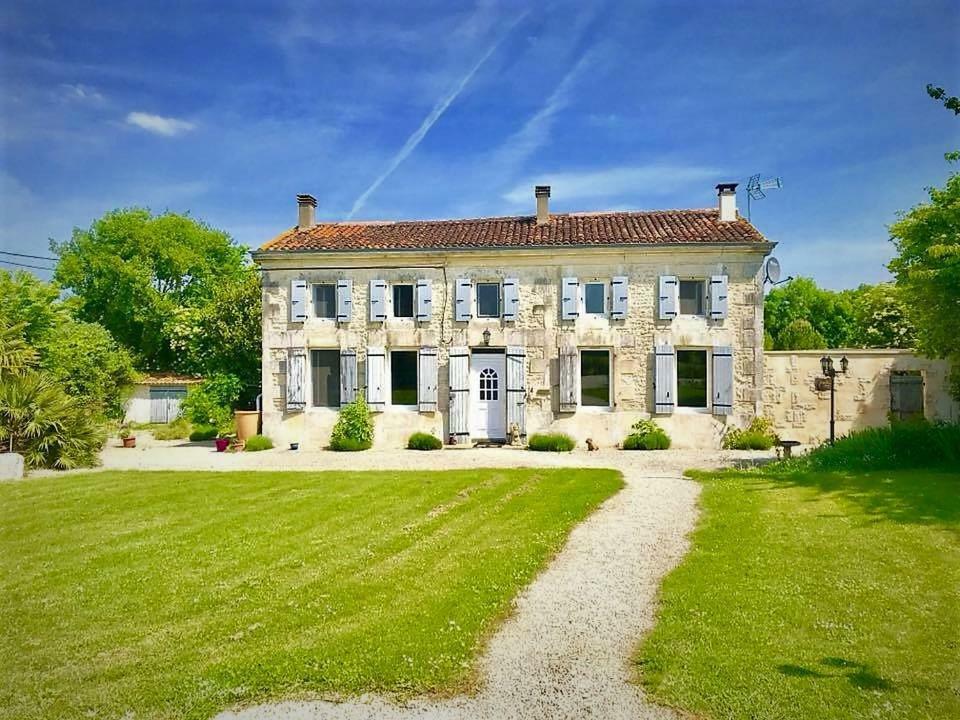 Saint-Jean-dʼAngély Maison Lavande B&B 외부 사진